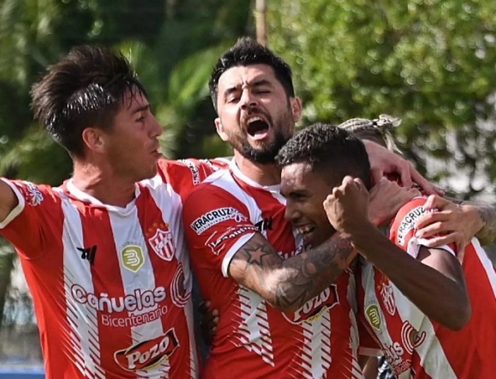 Carlos Aguirre convirtió el gol para el triunfo &quot;tambero&quot;.