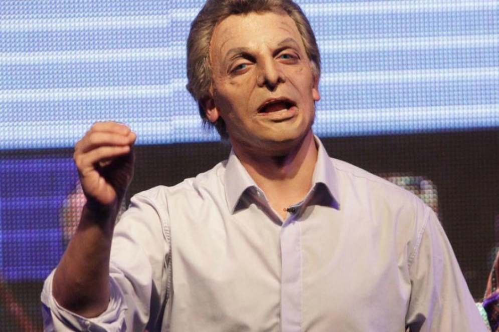 &quot;Memo&quot; imitando a Macri en &quot;Cerrame la grieta&quot; en Marcos Paz.