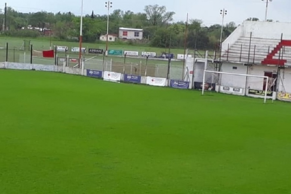 Una de las primeras imagenes del estadio Jorge Arin este domingo por la mañana. 