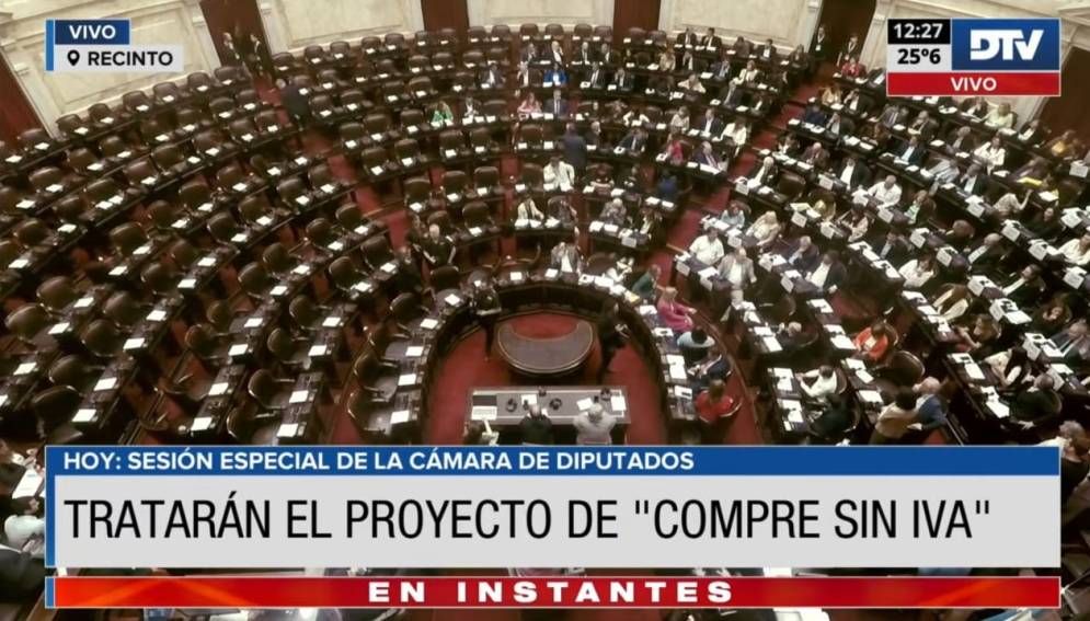 El bloque de Juntos (UCR y PRO) no bajaron al recinto para conformar el quorum que igualmente el oficialismo logró para iniciar la reunión.