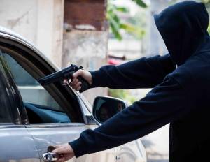 El detenido est&aacute; siendo investigado por otros robos similares en Ca&ntilde;uelas. 