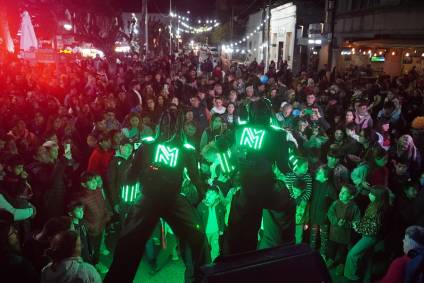 Cañuelas celebró la llegada de la primavera con un colorido carnaval