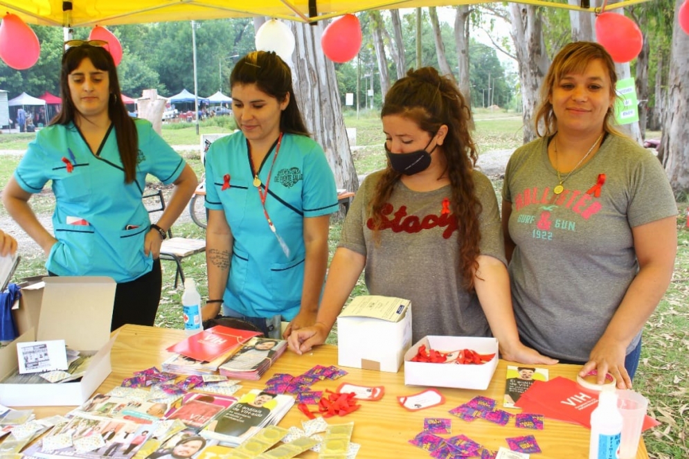 Día Mundial de la Lucha contra el Sida, la agrupación &quot;De Frente&quot; de Máximo Paz realizó una jornada informativa.