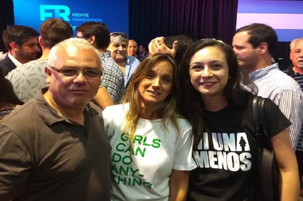 Fangio y Rasquetti junto a Malena Gasparini, dirigente del Frente Renovador y esposa de Sergio Massa. 