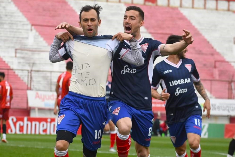 Francesco Celeste abrió el marcador con un golazo a los 5&#039; del primer tiempo. (FOTO: Vivo Por Los Andes).