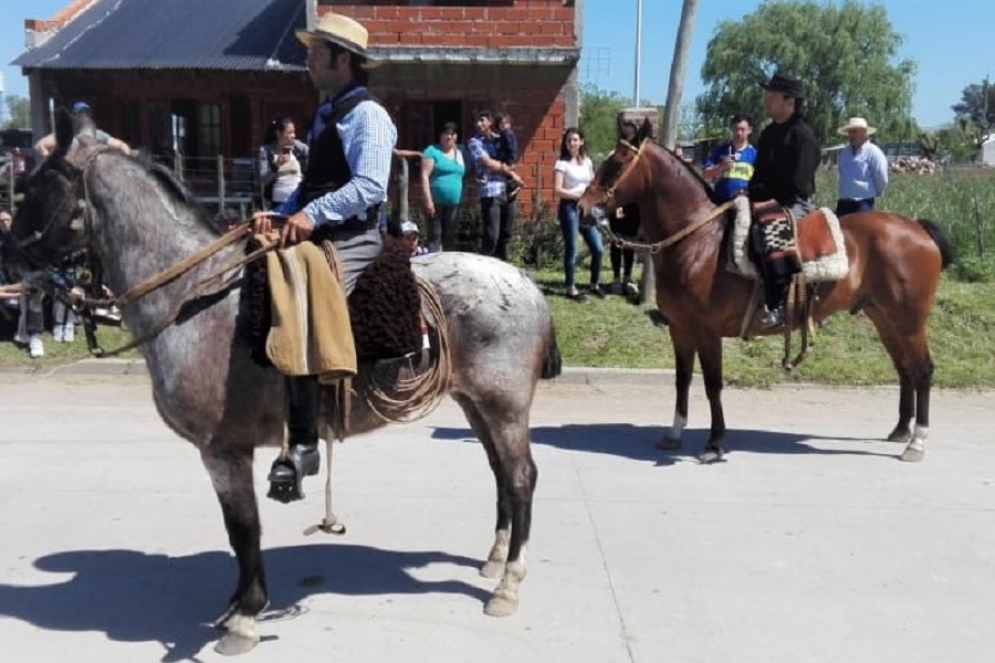 Udaondo celebró el aniversario a pura fiesta popular