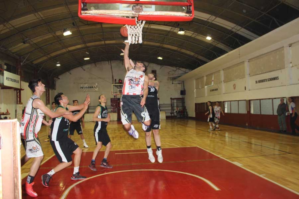 Cañuelas ganó su quinto partido en el micro estadio Jorge Arín