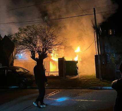 Una estufa desató un incendio en una casa céntrica