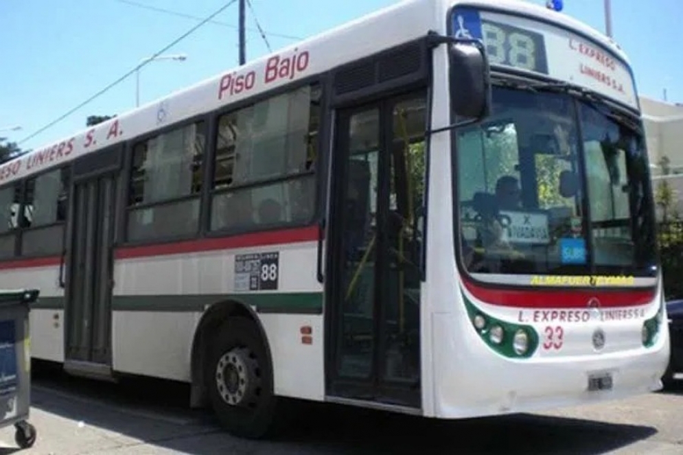 Esta negativa de parte del empleado de la empresa Expreso Liniers se registró este miércoles a las 12 del mediodía.