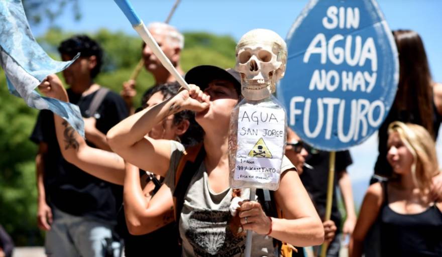 Múltiples manifestaciones en defensa del agua en Mendoza