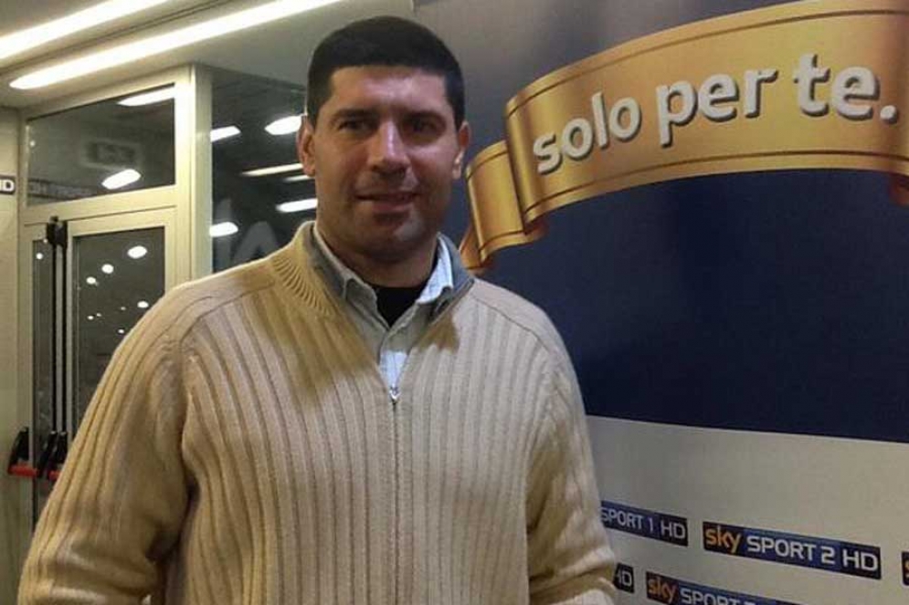 Sosa debutará como entrenador en la Argentina.