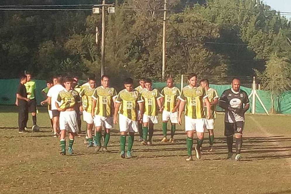 Uribe volvió a ganar y sueña con quedarse en primera. 