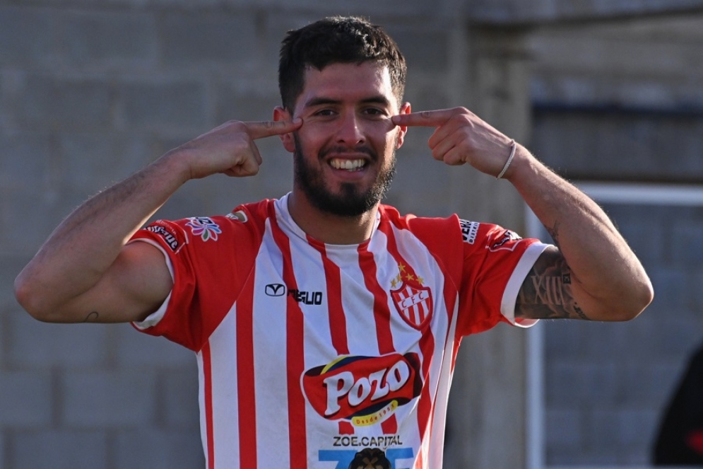 Diego Aguirre, con 6 tantos es el máximo artillero de Cañuelas en el campeonato.