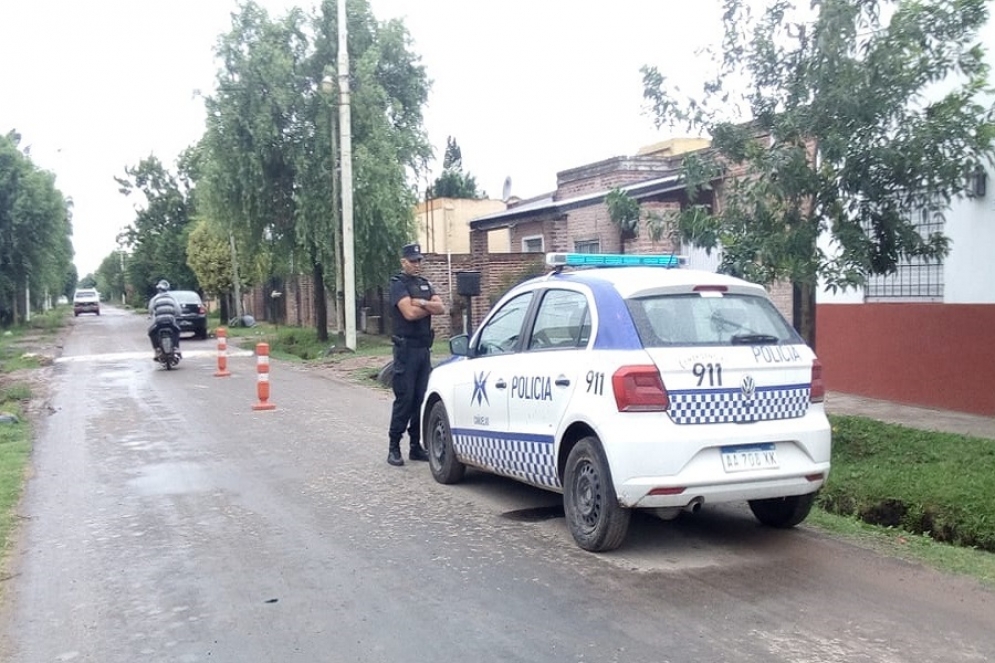 Los Aromos: caminaba por la calle y fue impactada por un auto