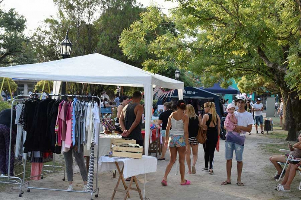 Más de 60 expositoras estarán en la Plaza Belgrano.