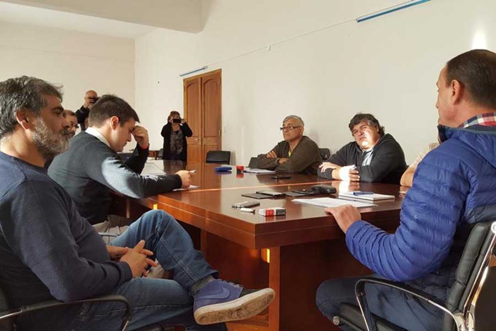Una de las últimas reuniones entre los gremios y los representantes del Ejecutivo por la paritaria municipal.