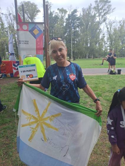 Atletismo: Mirta Domínguez festejó en Lobos