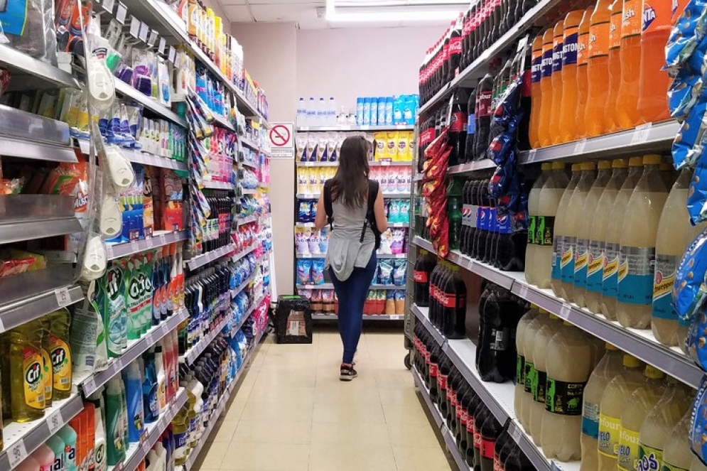 Al menos cuatro supermercados del casco urbano poseen la superficie mínima que especifíca la ley.