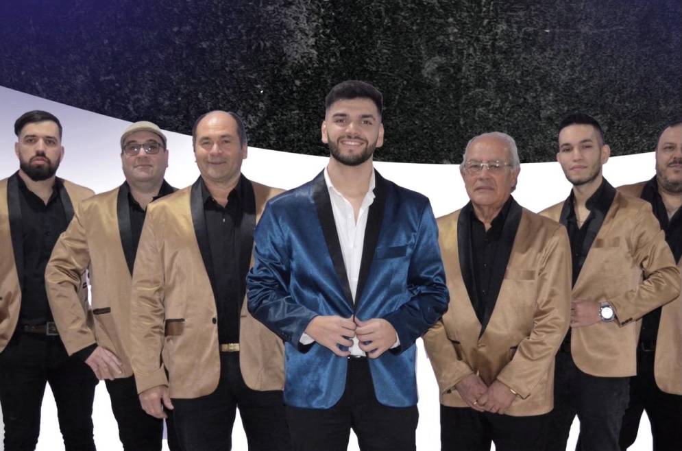 "Cenizas" confirm&oacute; su presencia en el escenario.